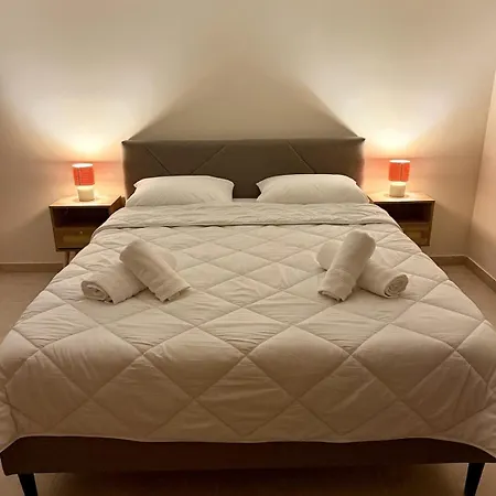 Апартаменти Renove Au Coeur De Juan-les-pins, A 3 Min De La Антіб
